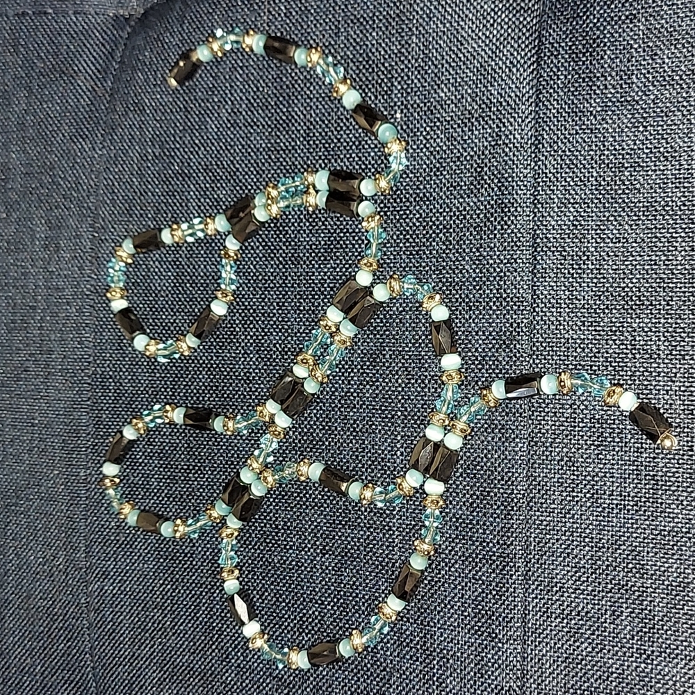 Magnetic Bracelets Necklace Jewelry - Picture 3 of 7
